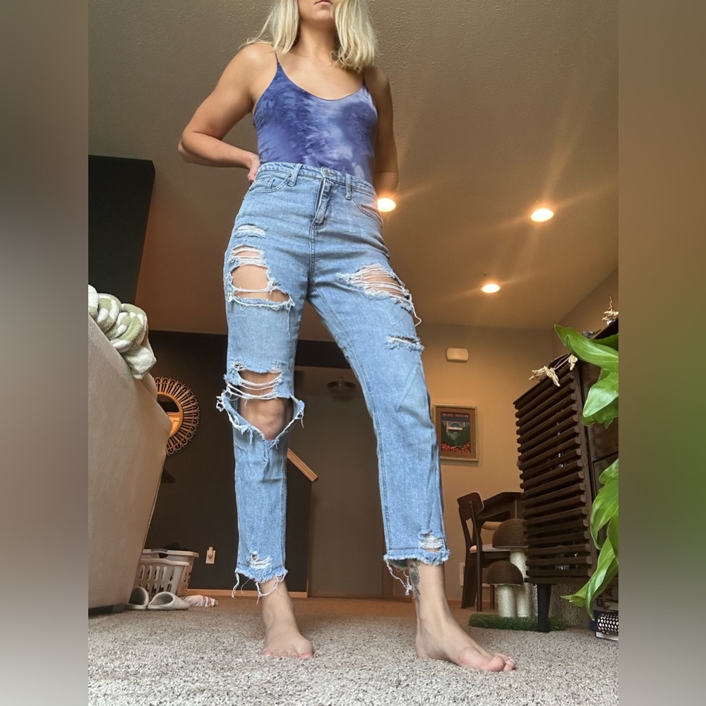 High rise mom jean